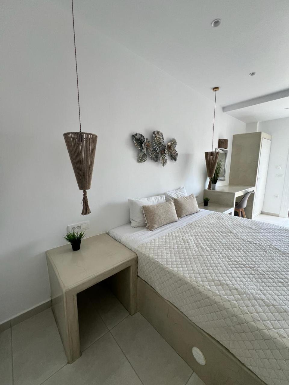Vinas Place City Center Fira  Eksteriør bilde