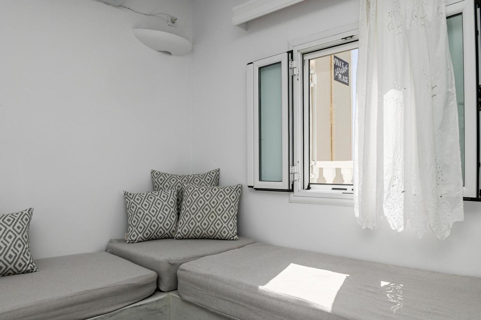 Vinas Place City Center Fira  Eksteriør bilde